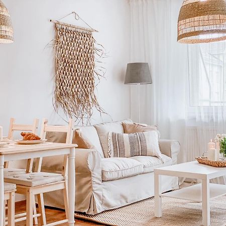 Apartamenty Flat White Ruczajowa เจโลนากูรา ภายนอก รูปภาพ