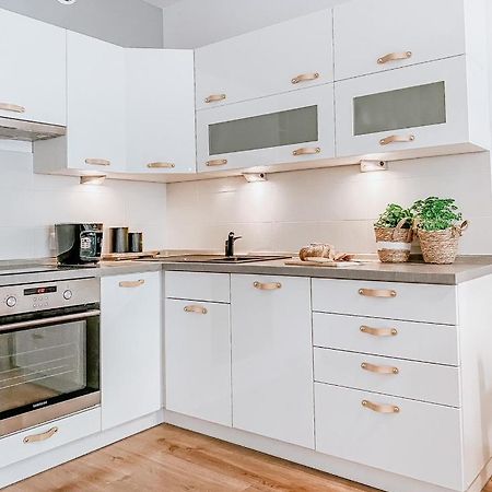 Apartamenty Flat White Ruczajowa เจโลนากูรา ภายนอก รูปภาพ