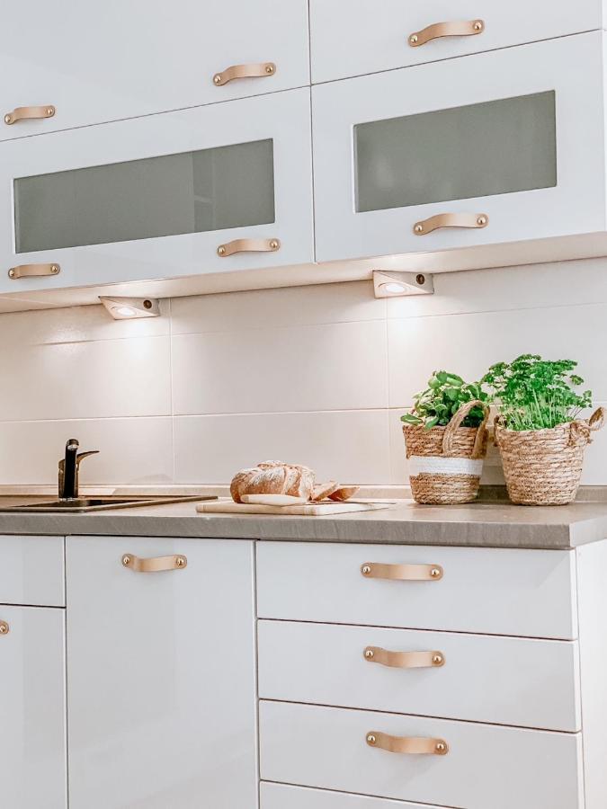 Apartamenty Flat White Ruczajowa เจโลนากูรา ภายนอก รูปภาพ