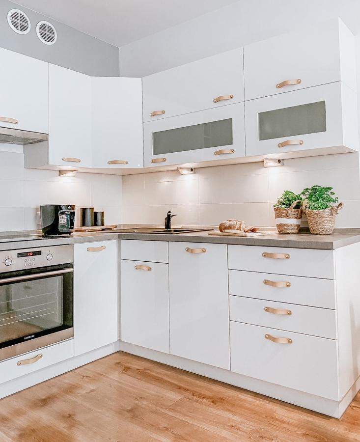 Apartamenty Flat White Ruczajowa เจโลนากูรา ภายนอก รูปภาพ