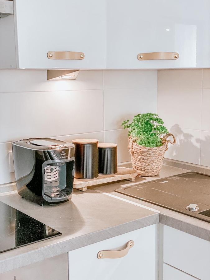 Apartamenty Flat White Ruczajowa เจโลนากูรา ภายนอก รูปภาพ